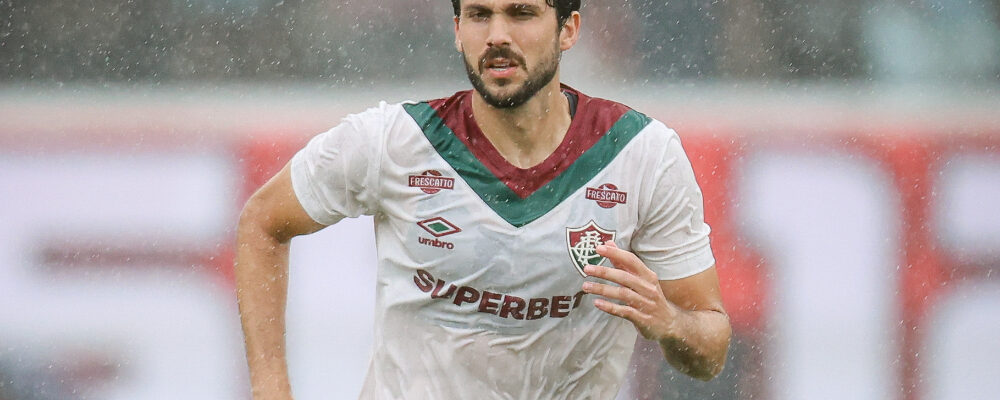 Rabello, ex-Atlético, diz que árbitro o menosprezou e manda recado após expulsão