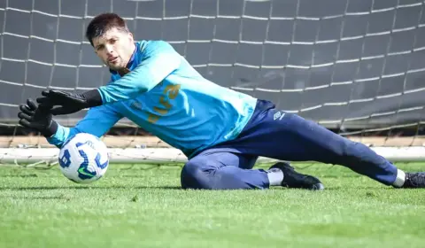 Goleiro do Grêmio fala do peso da vitória no Gre-Nal: “Precisávamos disso”