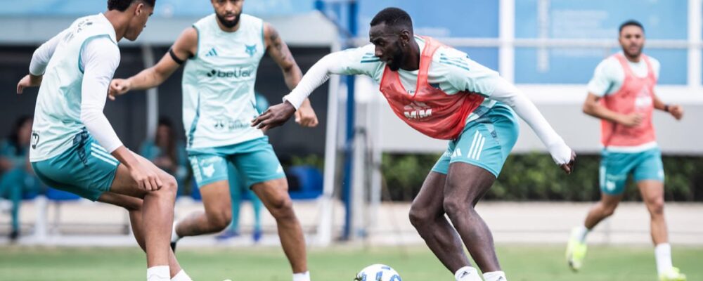 Zagueiro do Cruzeiro pode ser relacionado por Jardim pela primeira vez