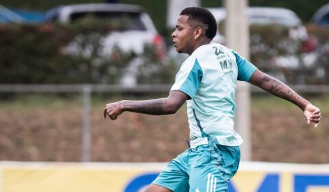 Titular do Cruzeiro é desfalque em treino antes de duelo com Fluminense