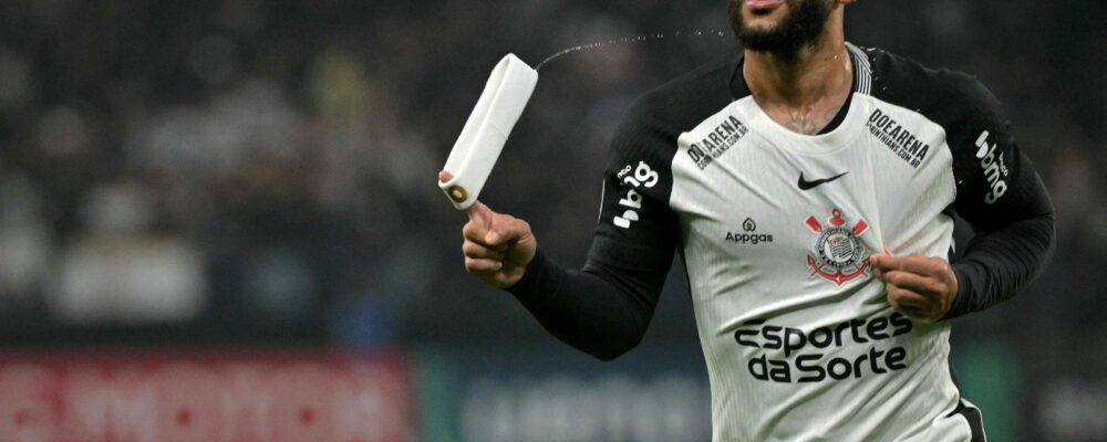 Memphis desfalca treino do Corinthians e é dúvida para jogo com Flamengo