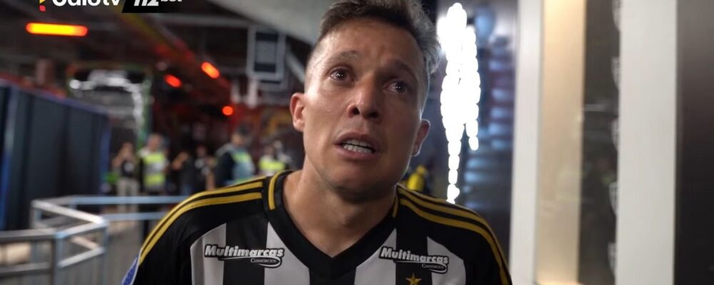 Bernard chora em classificação do Atlético: ‘Essas coisas mexem muito comigo’