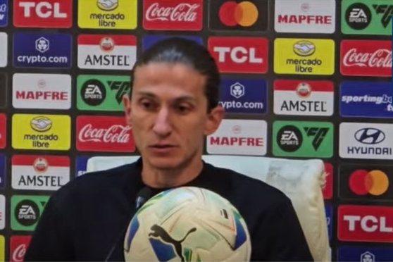 Filipe Luís indica caminho para título do Flamengo: ‘Tem que passar por provações’