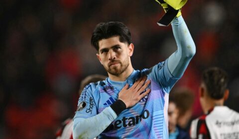 Flamengo: o que disse Rossi sobre gol sofrido e defesas de pênaltis contra o Estudiantes