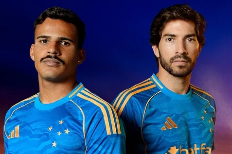 Cruzeiro lança nova camisa azul dourada inspirada no Rio São Francisco