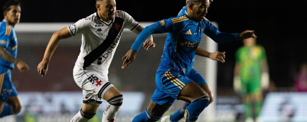 Comentarista diz que meia do Cruzeiro ‘jogou sozinho’ contra Vasco: ‘Deu pena’