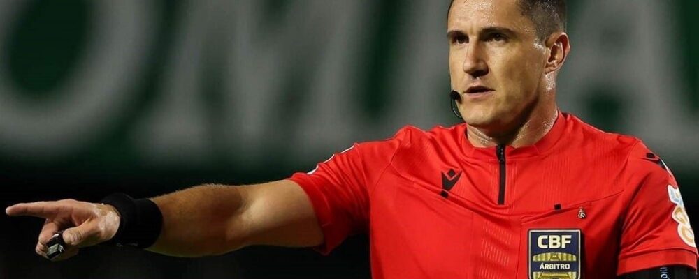 Árbitro explica em súmula cartão que gerou revolta de Hulk, do Atlético