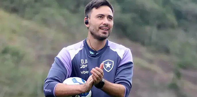 Botafogo: “Temos que jogar cada duelo como se fosse o último” — Davide Ancelotti lamenta derrota