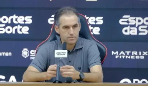 Após vitória sobre o São Paulo, Léo Condé enaltece elenco do Ceará por grande campanha