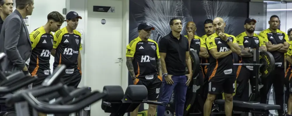 1º dia de Sampaoli no Atlético-MG tem bate papo longo e treino tático
