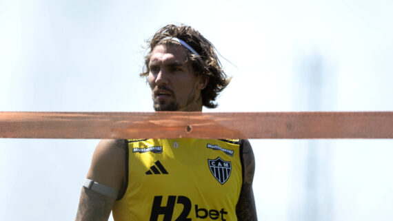 Lyanco, zagueiro do Atlético, durante treinamento na Cidade do Galo (7/9) (foto: Pedro Souza/Atlético)
