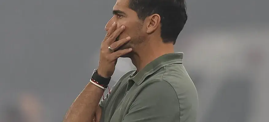 Abel atribui lesões e derrota do Palmeiras a gramado ruim: ‘Inadmissível’