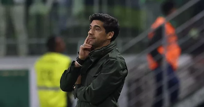 Abel remói críticas da torcida do Palmeiras: ‘Não esqueço do que fizeram, sangra por dentro’