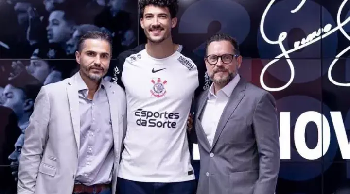 Após sondagem de gigantes, Gustavo Henrique renova com o Corinthians por mais 2 anos
