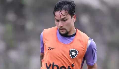 Atacante sofre lesão e desfalca o Botafogo contra o Mirassol