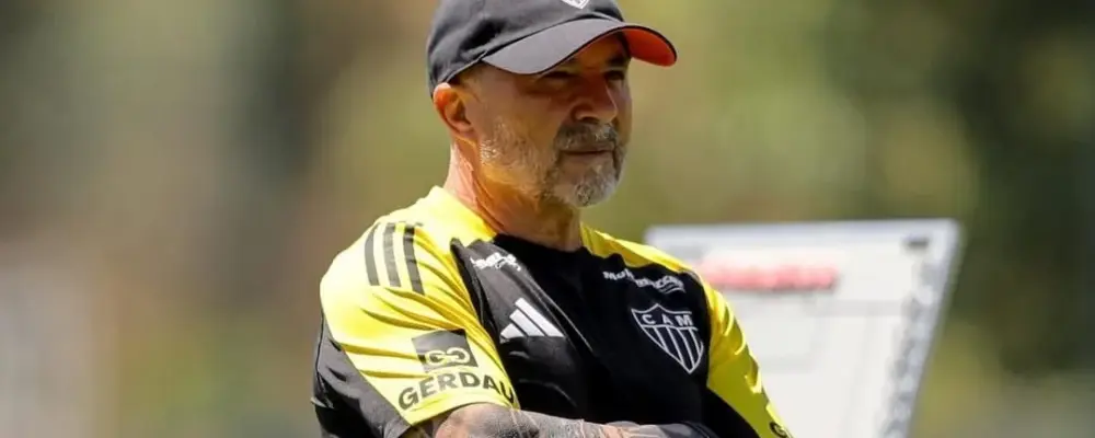 Atlético-MG cresce com Sampaoli e se afasta do Z-4 do Brasileirão