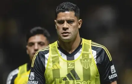 Atlético-MG questiona cartão amarelo de Hulk e pede áudios à CBF