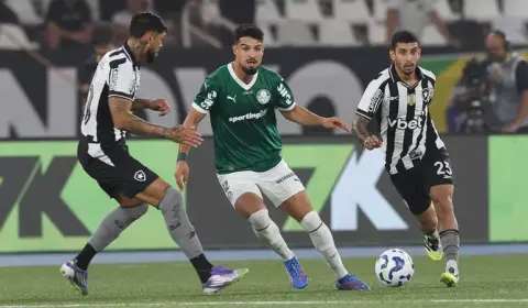 Auxiliar cita Flaco Lopez como exemplo de paciência do Palmeiras