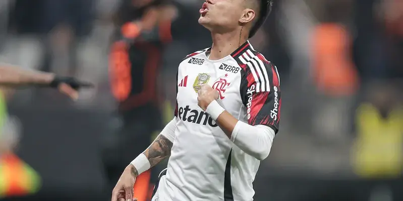 BRASILEIRÃO: Fla vira sobre o Corinthians e dispara na liderança
