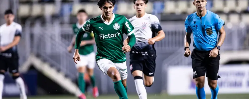 BRASILEIRO SUB-17: Palmeiras supera Corinthians e se mantém firme na liderança