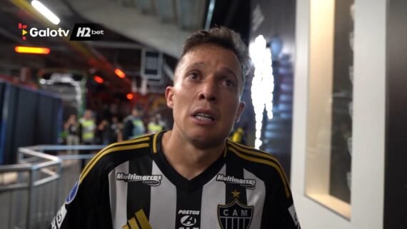 Bernard, meia-atacante do Atlético, chora depois de gol e classificação na Sul-Americana (foto: Reprodução/YouTube/GaloTV)