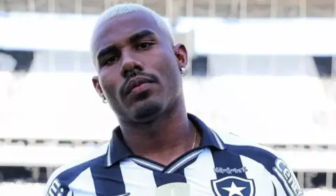 Botafogo busca lateral no mercado para repor saída de Cuiabano