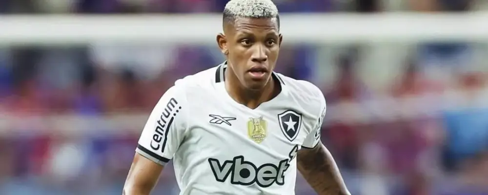 Botafogo rejeita oferta de clube inglês por Danilo