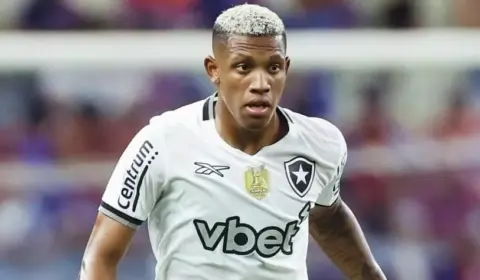 Botafogo rejeita oferta de clube inglês por Danilo