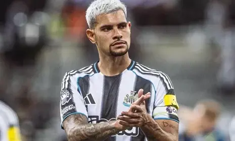 Bruno Guimarães diz que só volta a jogar no Brasil por Vasco ou Athletico-PR