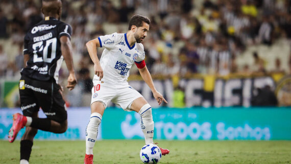 Lance de Ceará x Bahia (foto: Letícia Martins/EC Bahia)