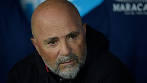 Último trabalho de Jorge Sampaoli foi no Rennes (foto: ALEXANDRE LOUREIRO / AFP)