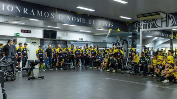 Sampaoli se reuniu com atletas e staff do Atlético na Cidade do Galo (3/9) (foto: Divulgação/Atlético)