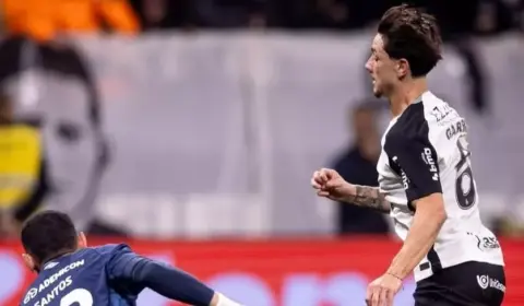 Confira a polêmica conversa no VAR em Corinthians x Athletico-PR