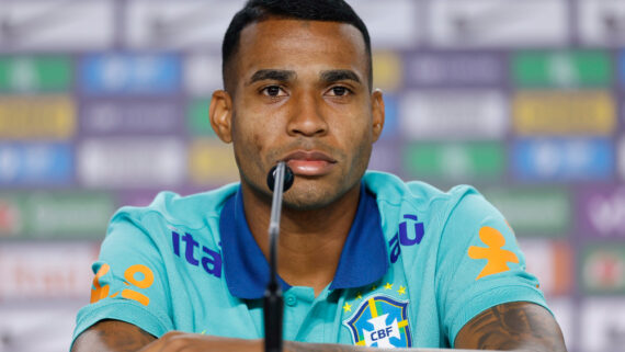 Jean Lucas durante entrevista coletiva pela Seleção Brasileira (foto: Rafael Ribeiro/CBF)