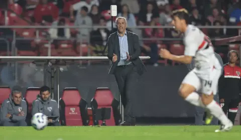 Crespo destaca força do São Paulo e espera reforços contra a LDU