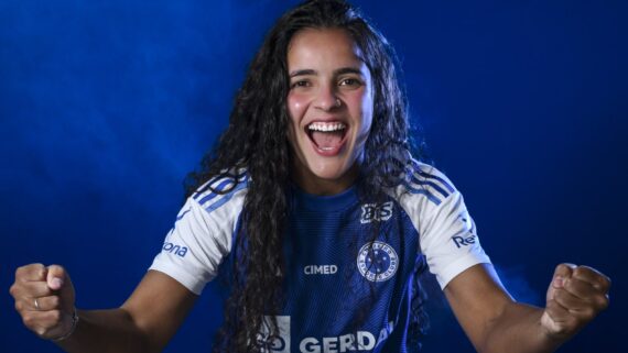 Lateral-direita Isa Chagas, do Cruzeiro (foto: Divulgação/Cruzeiro)