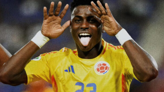 Néiser Villareal, em jogo pela Seleção Colombiana Sub-20 (foto: Divulgação/Colômbia)