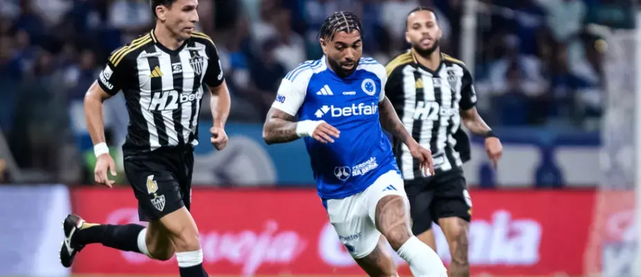 Cruzeiro x Atlético-MG: árbitro registra cantos na súmula e pode gerar punição