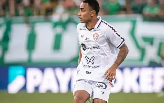 Dionísio deixa Confiança e retorna ao Vitória após empréstimo