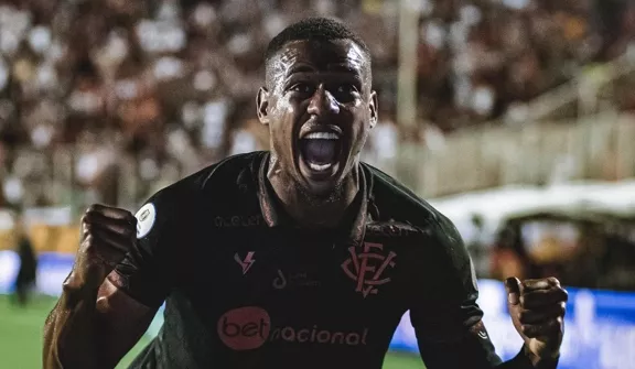 Dudu pode voltar ao time titular do Vitória no Brasileirão 2025