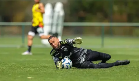 Everson cobra justiça após importunação sexual à filha de 13 anos por torcedores do Atlético-MG