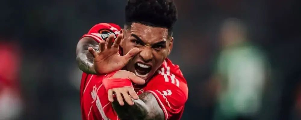 Ex-Botafogo brilha pelo Nottingham Forest e ‘se apresenta’ à Ancelotti