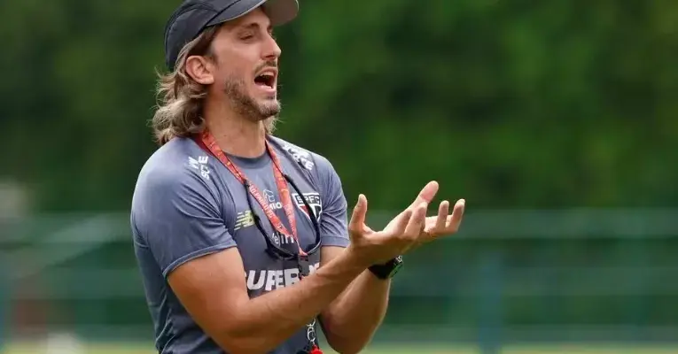 Ex-São Paulo, Zubeldía entra na mira do Internacional, que busca acordo rápido