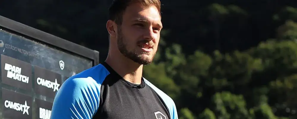 Ex-goleiro do Botafogo entra na Justiça contra a SAF do clube