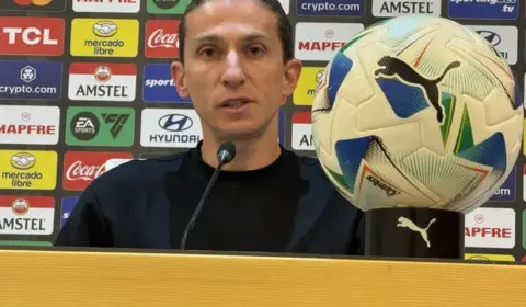 Filipe Luís revela promessa de Rossi após falha no tempo normal: ‘Vou classificar o Flamengo’