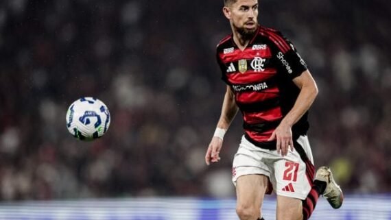 Jorginho em ação com a camisa do Flamengo na temporada (foto: Gilvan de Souza/Flamengo)