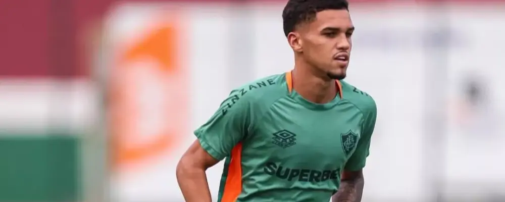 Fluminense e Riquelme Felipe avançam por renovação de contrato
