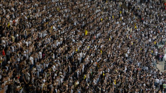 Torcida do Atlético durante jogo contra o Bolívar, na Arena MRV (foto: Daniela Veiga/Atlético)