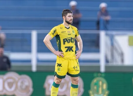 Gabriel Knesowitsch segue invicto e mira permanência do Mirassol no Brasileirão