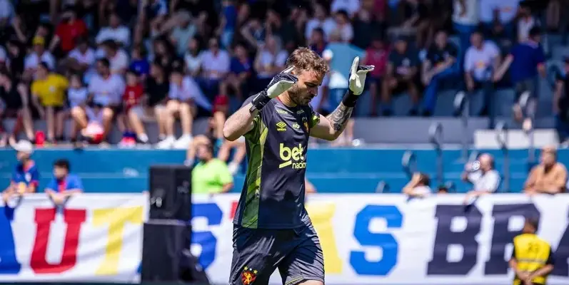 Goleiro Gabriel brilha e é destaque do Sport no Brasileirão 2025